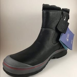 Men's size 10 waterproof leather side zip boot.